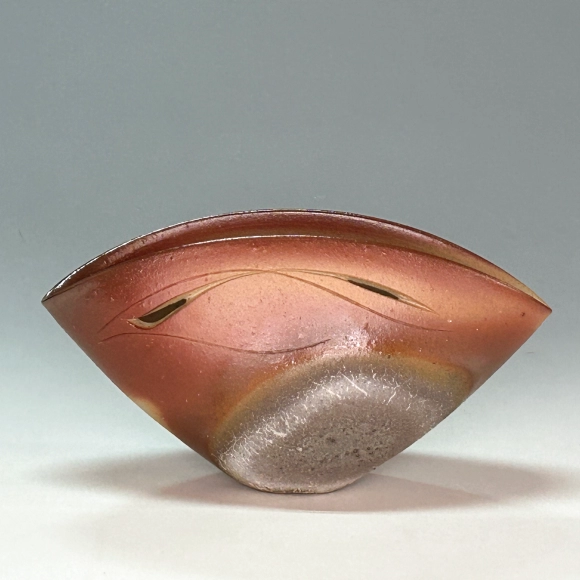 Bizen Flower Vessel with Raised Line Design