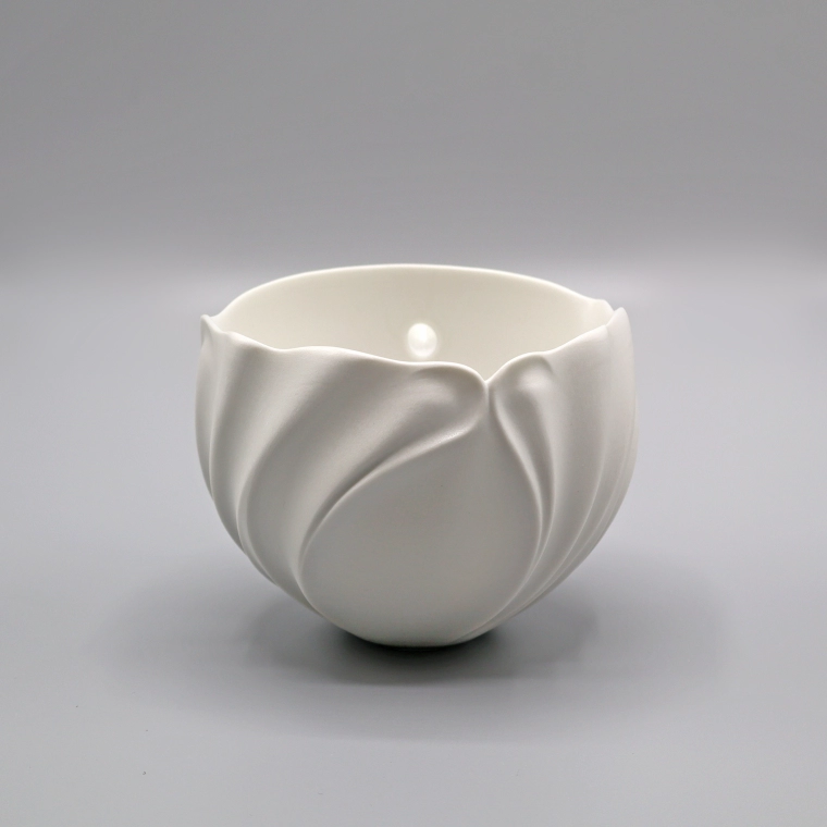 photo White Porcelain Sake Server