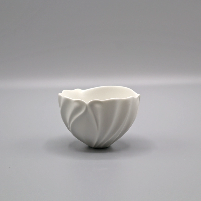 photo White Porcelain Sake Cup