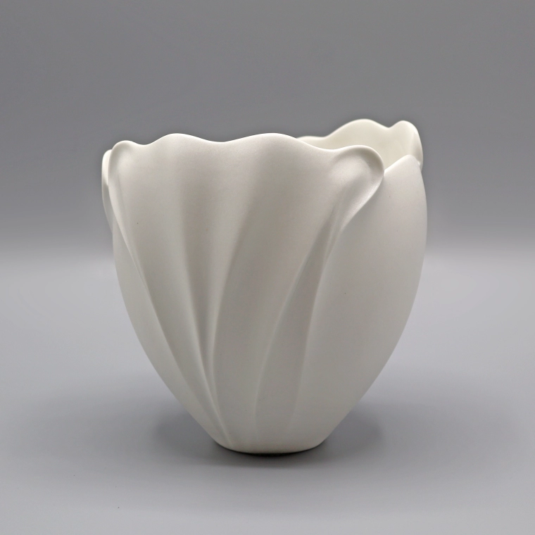 photo White Porcelain Bowl