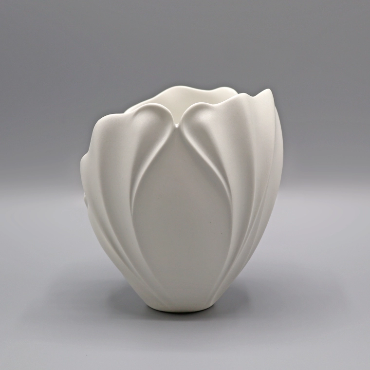 photo White Porcelain Bowl