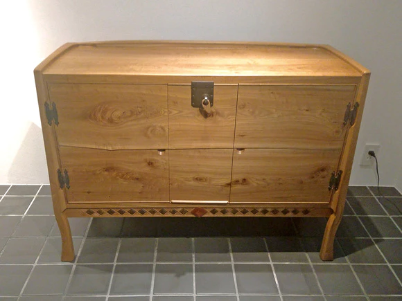Sweet Viburnum display cabinet