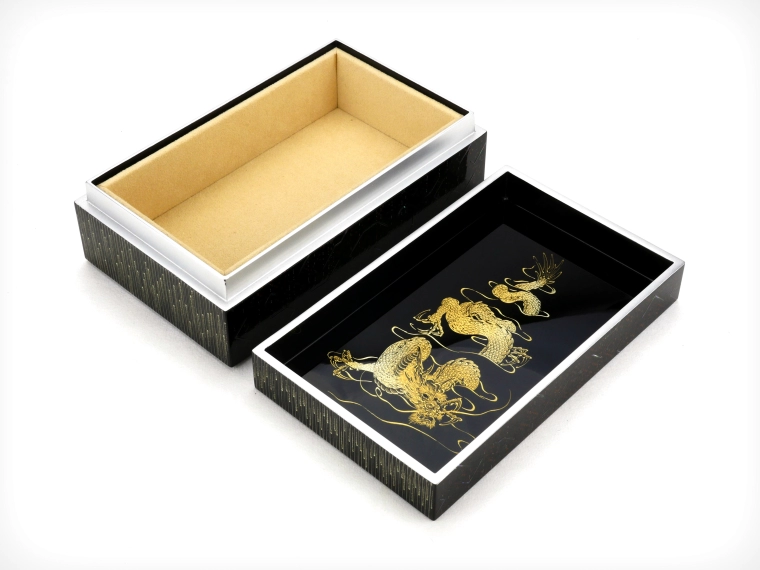 写真：沈金螺鈿箱「龍神」