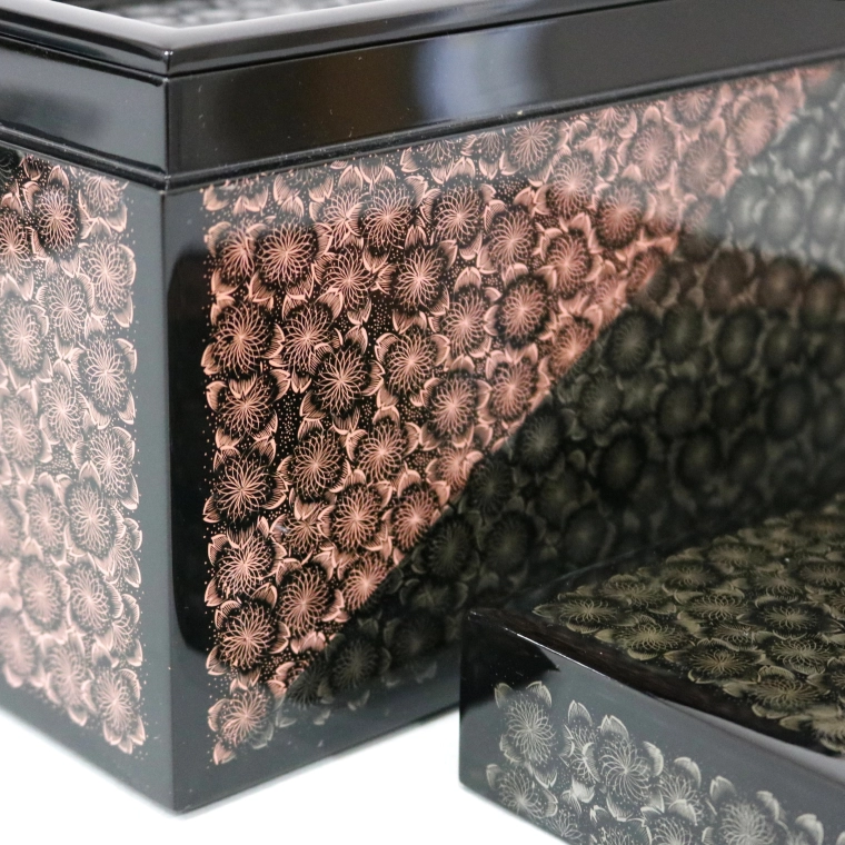 photo Tea Utensil Box with Cherry Blossom Design in Chinkin and Inlay