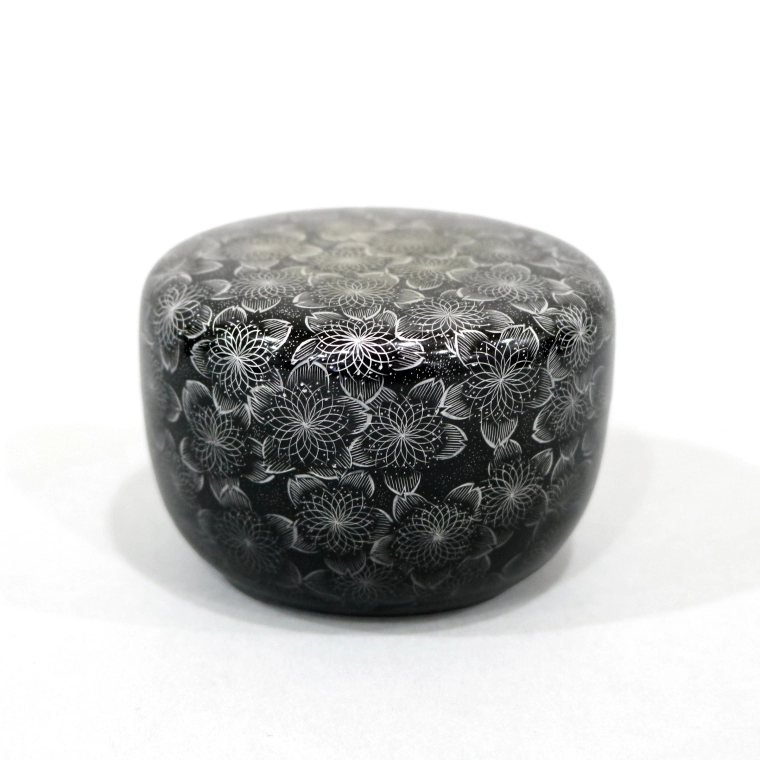 photo Tea Utensil Box with Cherry Blossom Design in Chinkin and Inlay