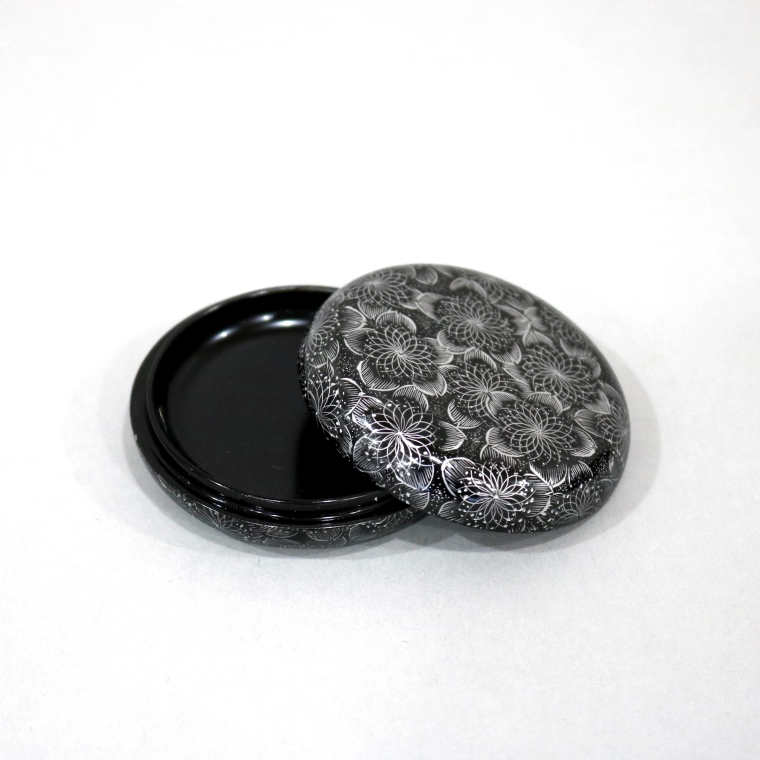 photo Tea Utensil Box with Cherry Blossom Design in Chinkin and Inlay