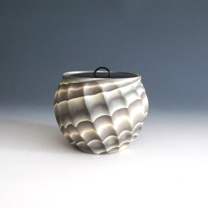 Marbled Water Jar with Ridges