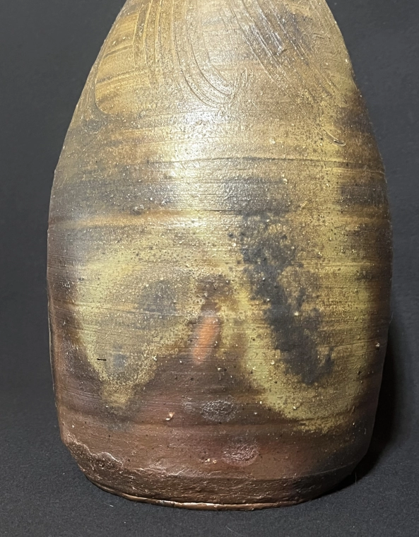 photo Bizen Vase with Kasegoma (Matte Ash Glaze) Effect