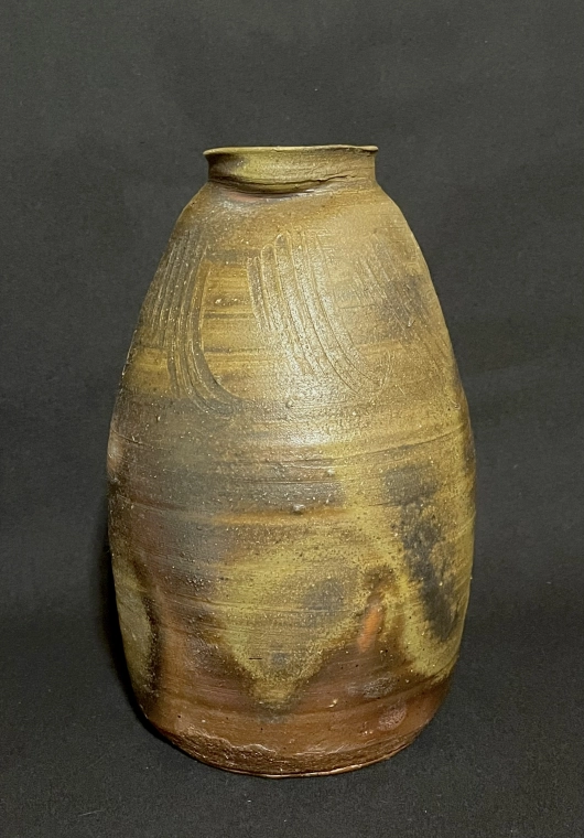 photo Bizen Vase with Kasegoma (Matte Ash Glaze) Effect