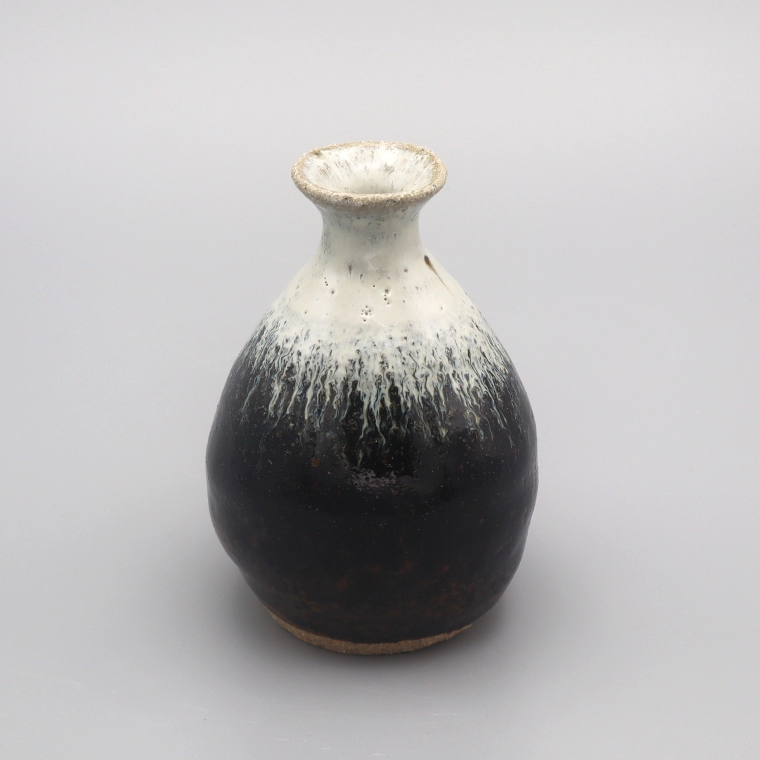 photo Chōsen Karatsu Sake Flask