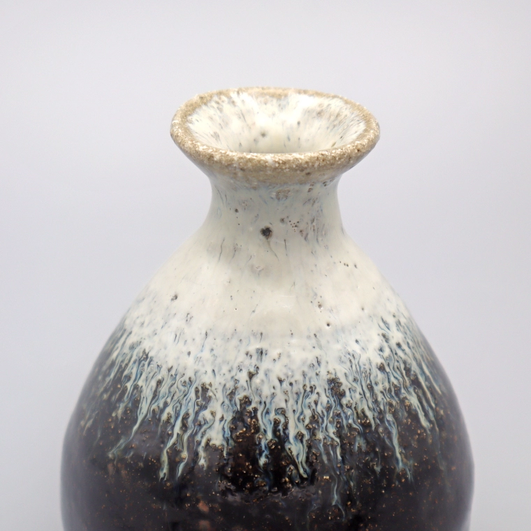 photo Chōsen Karatsu Sake Flask