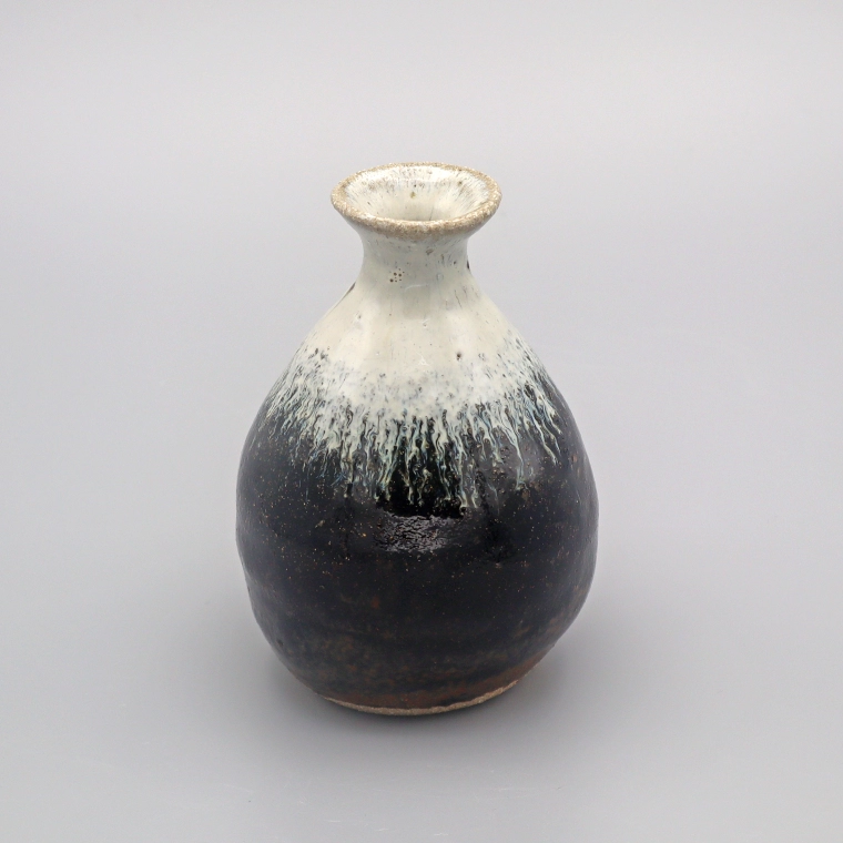 photo Chōsen Karatsu Sake Flask