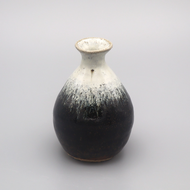 photo Chōsen Karatsu Sake Flask