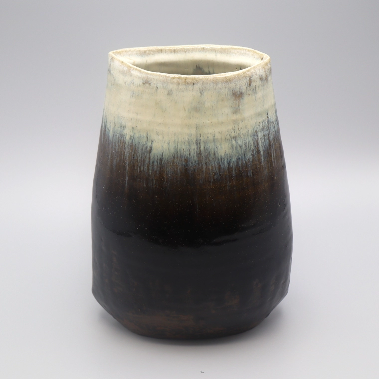 photo Chōsen Karatsu Flower Vessel