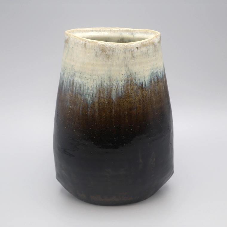 photo Chōsen Karatsu Flower Vessel