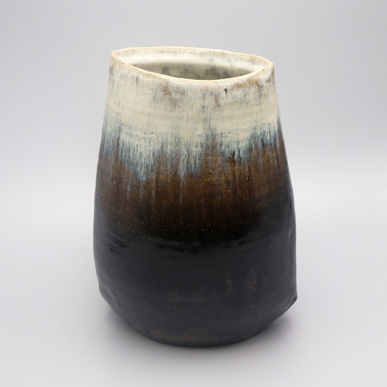 photo Chōsen Karatsu Flower Vessel