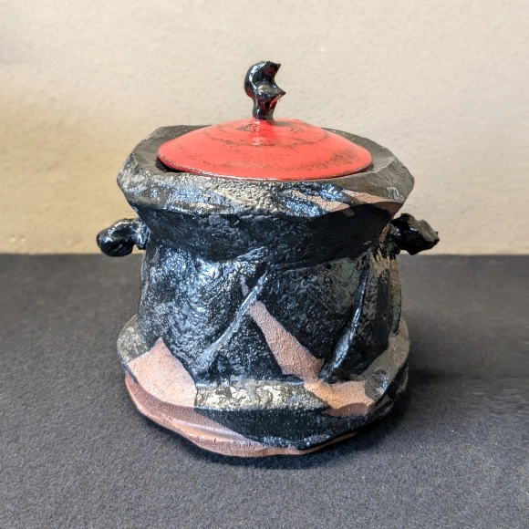 陶黒水指