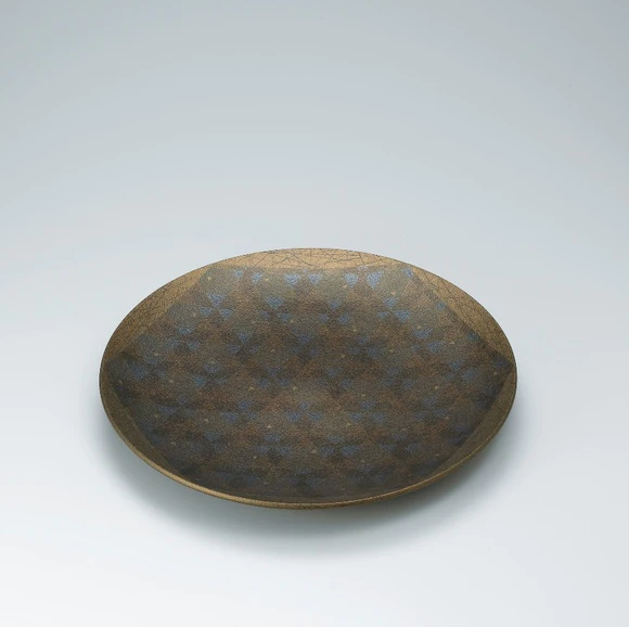 Plate with Geometric Patterns