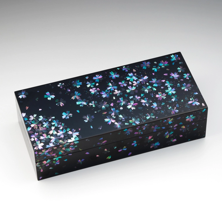 photo Box with Design in Mother-of-Pearl Inlay "Cherry Blossoms Illuminating the Evening"