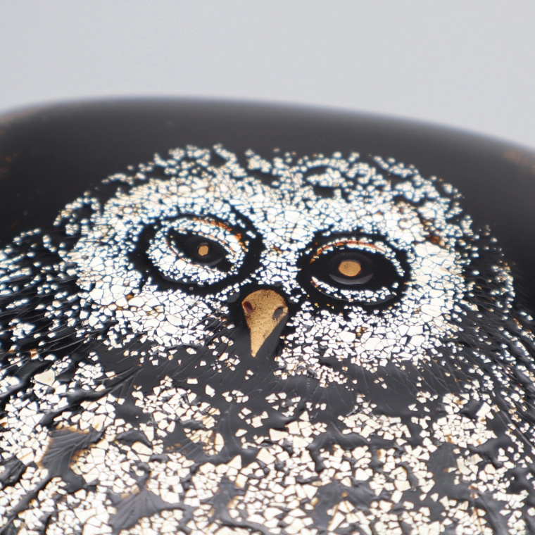 photo Kanshitsu Box with Design in Makie “Owl”