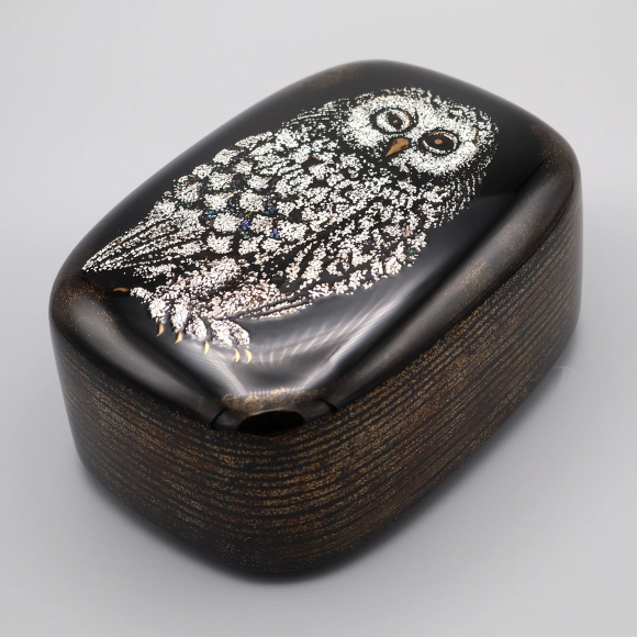 Kanshitsu Box with Design in Makie “Owl”