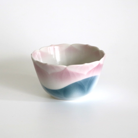 Sake Cup with Design in Underglaze Blue "Lotus Colors"