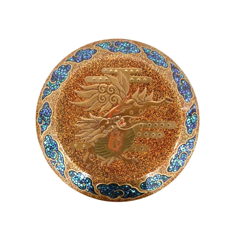 photo Tea Container with Design of Sacred Animals in Makie