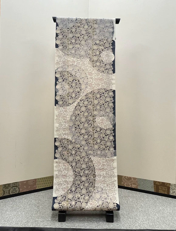 photo Sarasa Textile with Chinese Arabesque Pattern -Winter-