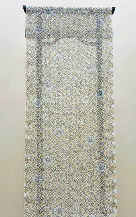 photo Sarasa Textile with Flower Crest Design -Summer-