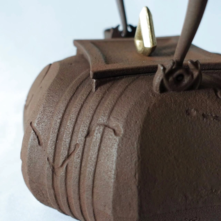 photo Japanese Pig Iron Iron Kettle "Memory"