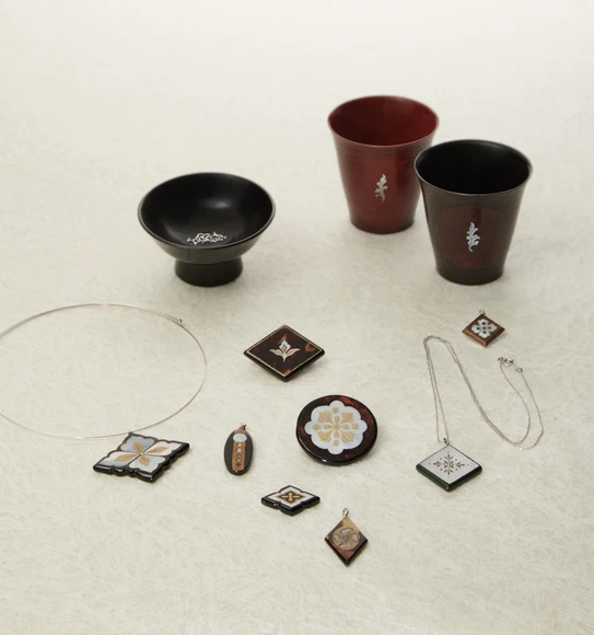 螺鈿細工　器　茶道具　茶器　工芸品　らでん 螺鈿（らでん）の細工 | 三日月茶道教室