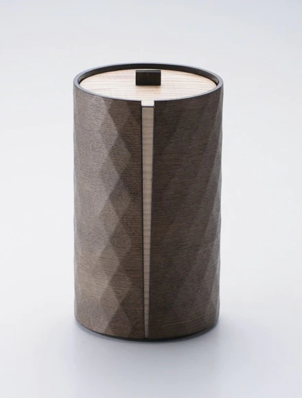 Oak Wood Slender Fresh Water Jar with Net Design