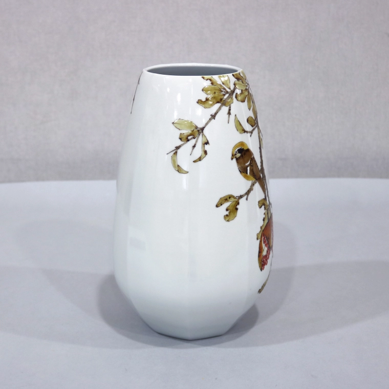 写真：柘榴に鵙図