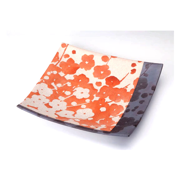 Large square dish with fiower design.“Plum blossom”