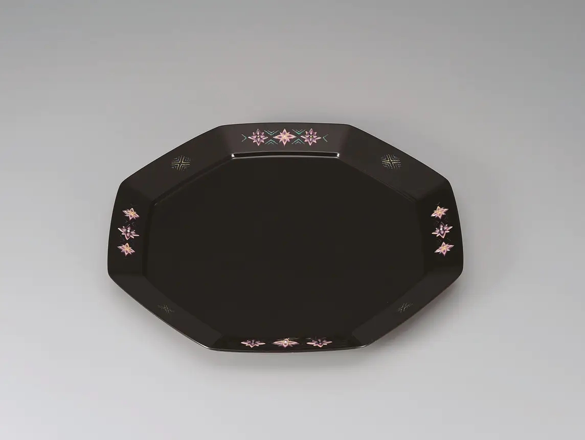 ボストン　美術館コレクション宗達派「芥子図」　漆器お盆　新品 彫漆彩花文八角盆(松本 達弥)｜ギャラリージャパン