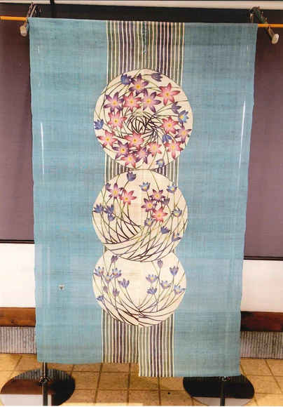 型絵染のれん「タマスダレ Ⅱ」(梅林 保乃)｜ギャラリージャパン