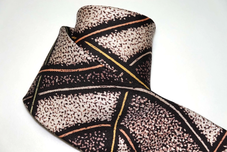 photo Yūzen Dyed Silk Tie