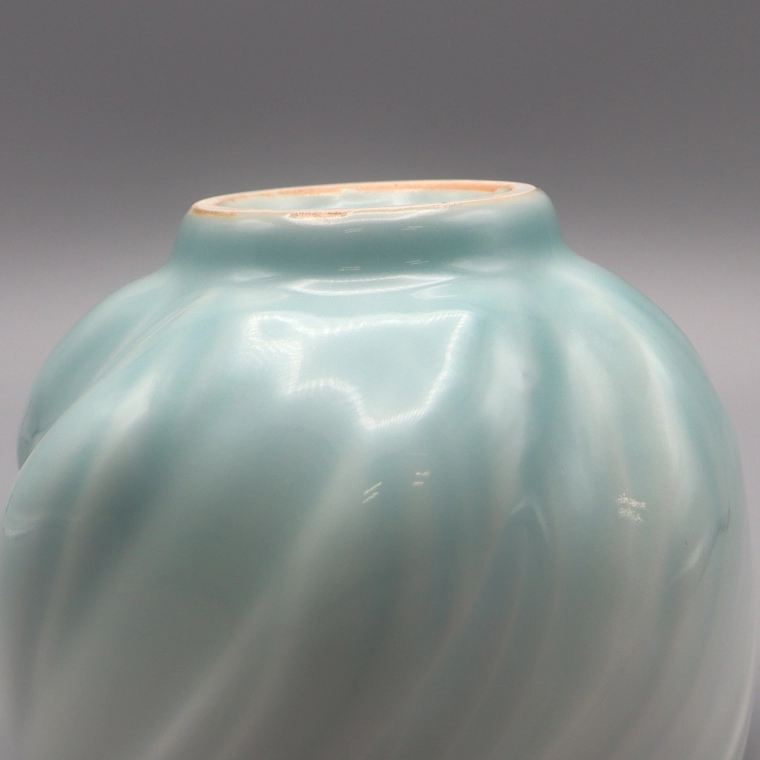 photo White Porcelain Tea Bowl with Pale Blue Glaze "The Swell"