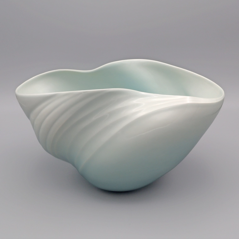 photo White Porcelain Flower Vase with Pale Blue Glaze "The Swell"