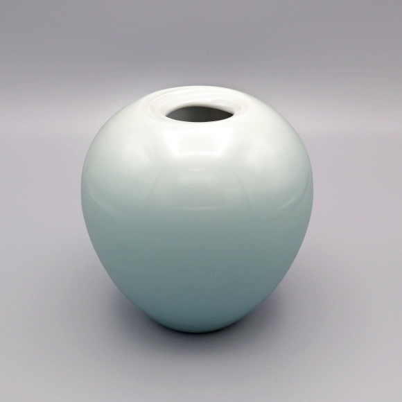 White Porcelain Jar with Pale Blue Glaze and Whirlpool Design
