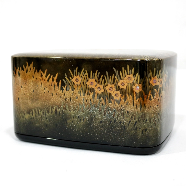 photo Small Box with Design in Makie "Sparkling Early Spring"