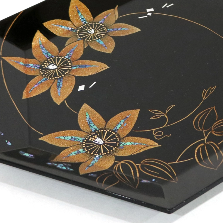 photo Hexagonal Tray with Design in Makie "Summer Breeze"