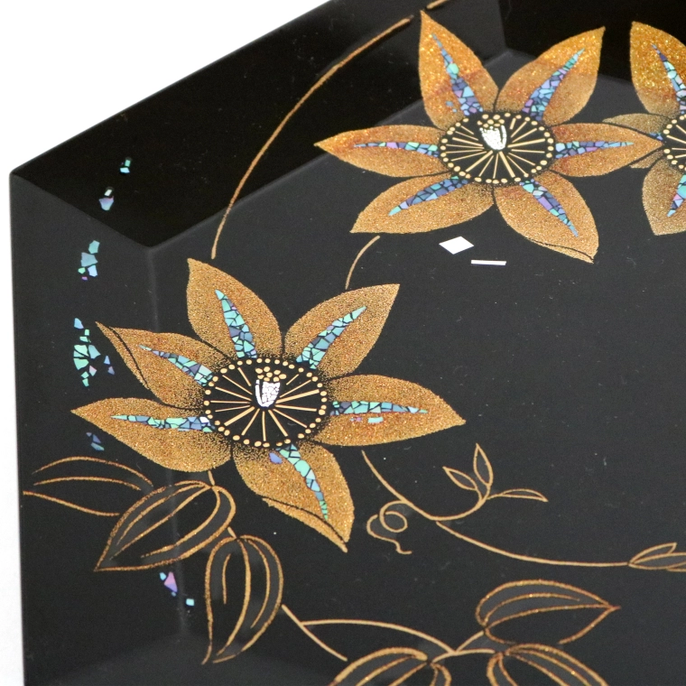 photo Hexagonal Tray with Design in Makie "Summer Breeze"