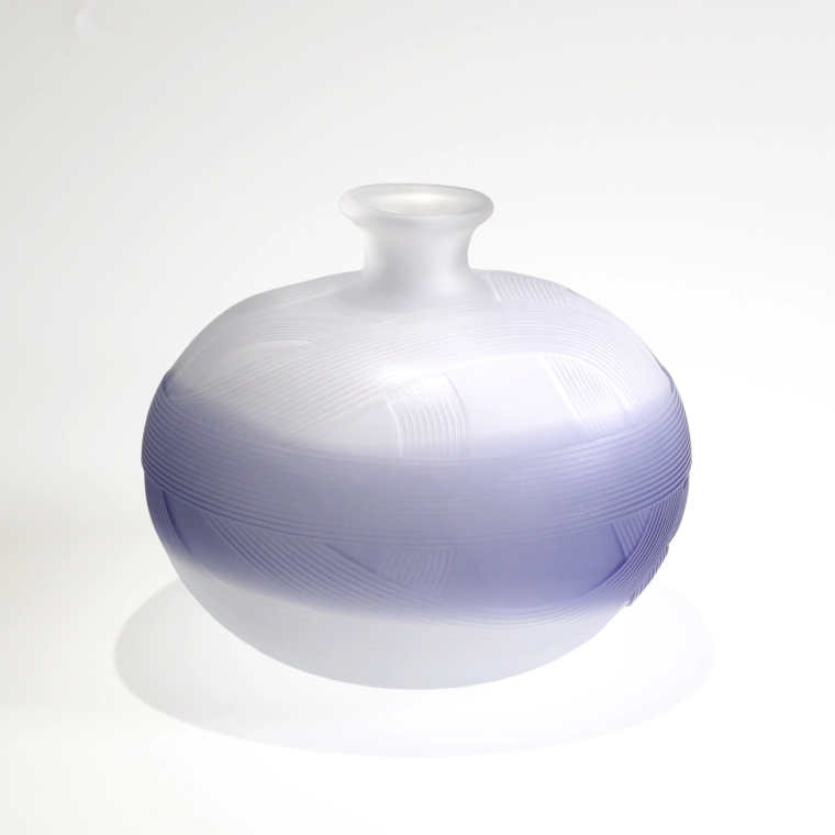 photo Long-necked Flower Vase with Engraved Line Decoration "Yui（Bond）”