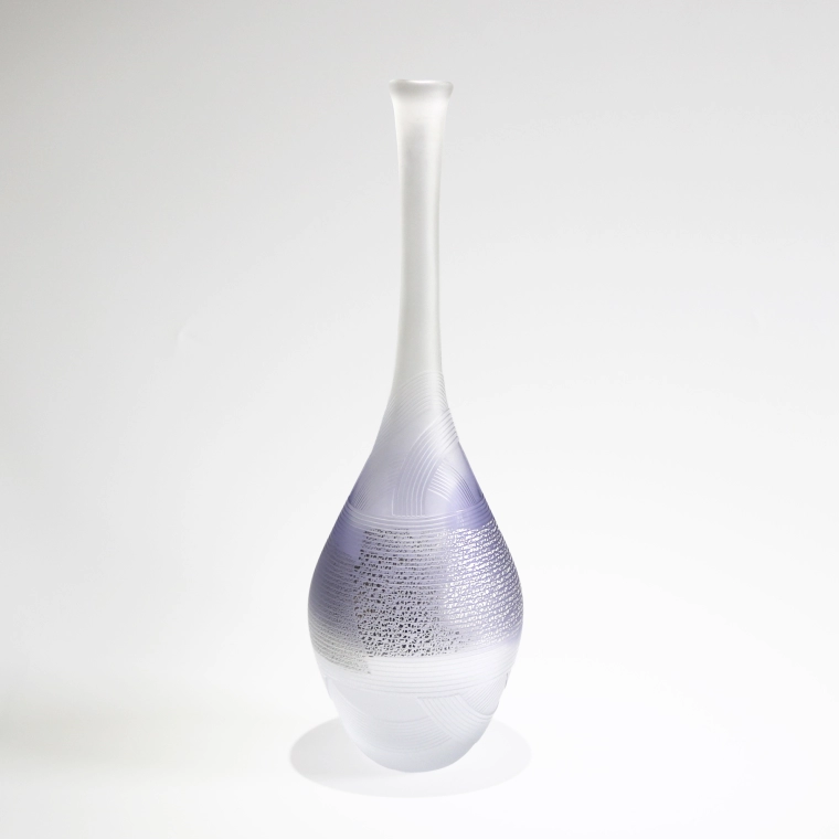 photo Long-necked Flower Vase with Engraved Line Decoration "Yui（Bond）”