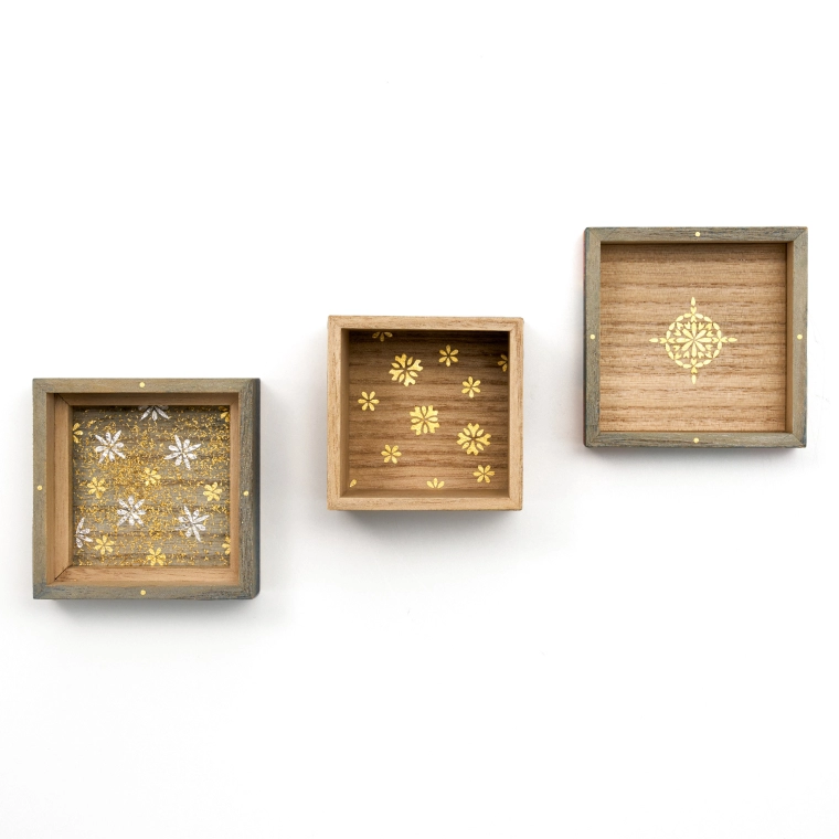 photo Tiered Box with Design in Kirikane "Blue Light"