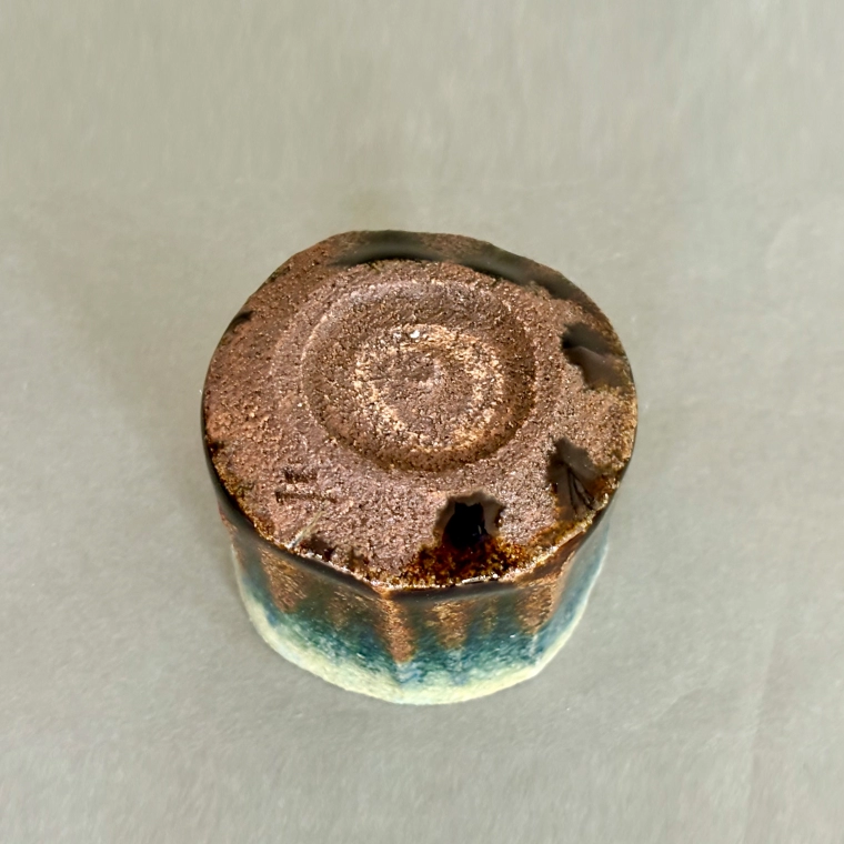photo Sake Cup with Three Color Glaze Decoration