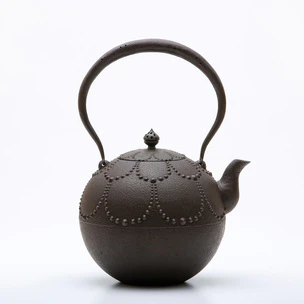 南部鉄器400年の焼型技術を現代に伝える伝統工芸士「菊地真吾