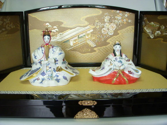 染錦色絵金彩雛人形