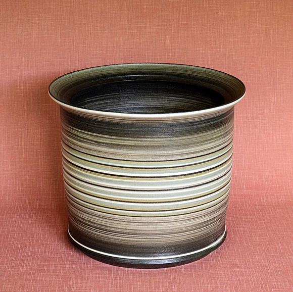 Multiple layer pattern vessel